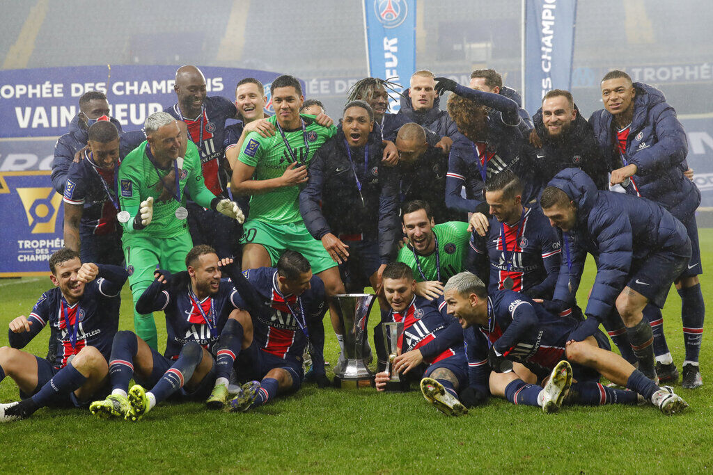 APTOPIX France Soccer Champions Trophy